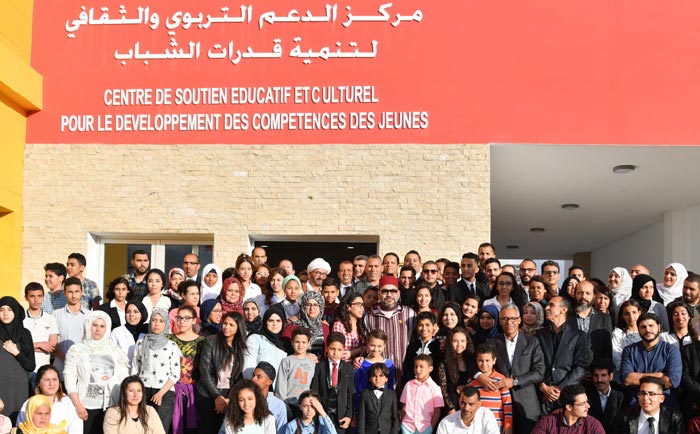 Inhuldiging van een educatief en cultureel centrum voor de ontwikkeling van de vaardigheden van jongeren