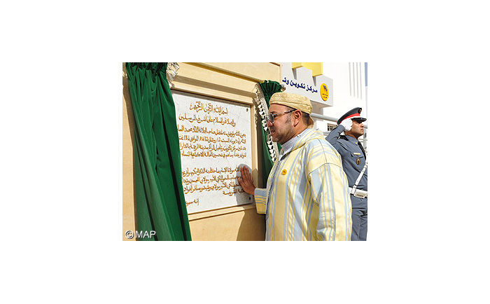 جلالة الملك يدشن بالدار البيضاء مركزا لتهييء الشباب لولوج سوق الشغل ومركزا لتكوين وتأهيل النساء